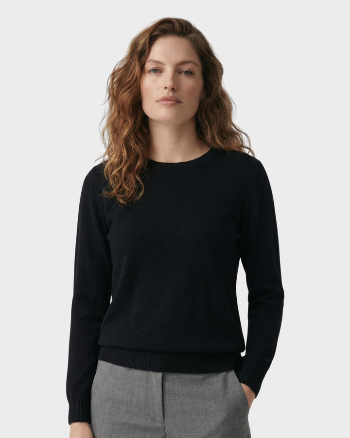 Suéter de lana con cuello redondo para mujer