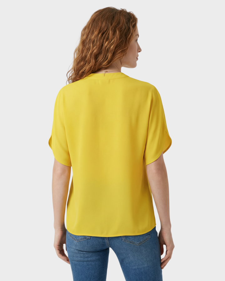 Blusa Satinada de Manga Corta