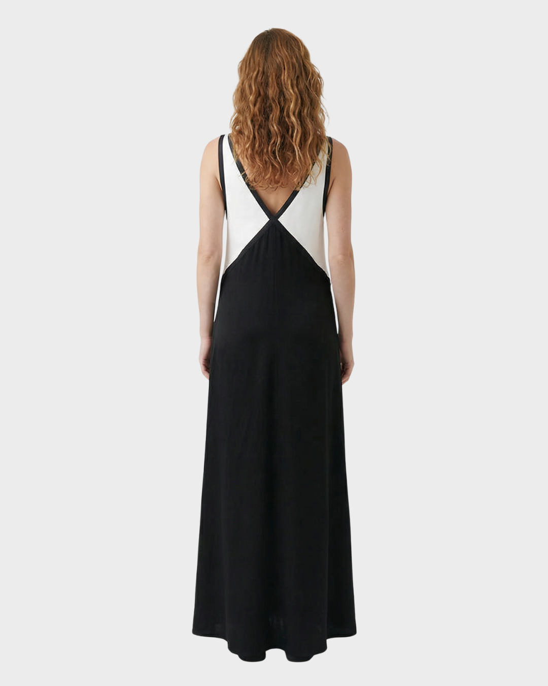 Vestido largo de tirantes con contraste de telas