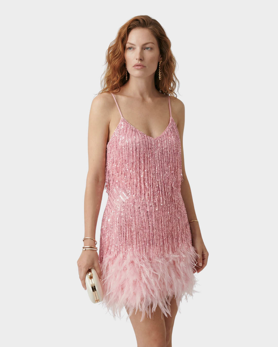 Vestido corto de fiesta con flecos y plumas