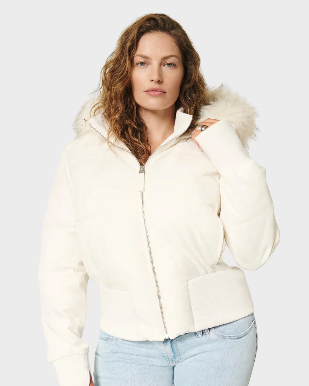 Chaqueta Con Capucha y Detalles de Piel