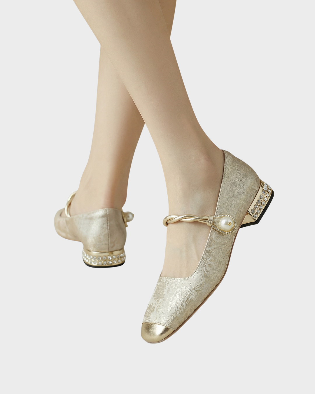 Zapatos de tacón con detalle para mujer