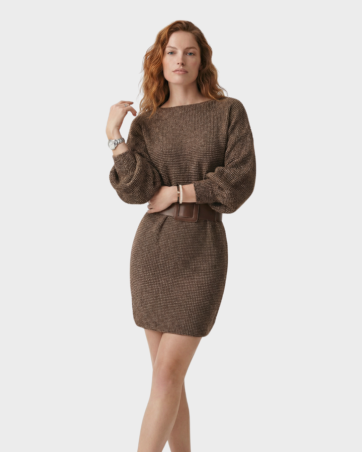 Vestido de punto con mangas abullonadas y cinturón