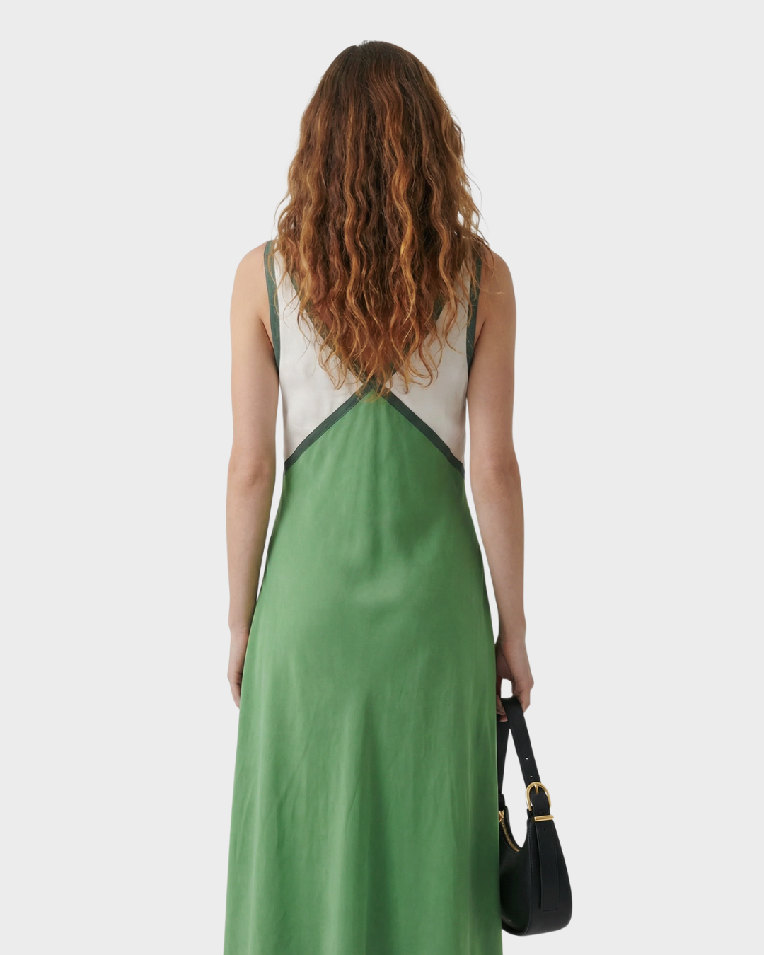 Vestido largo de tirantes con contraste de telas