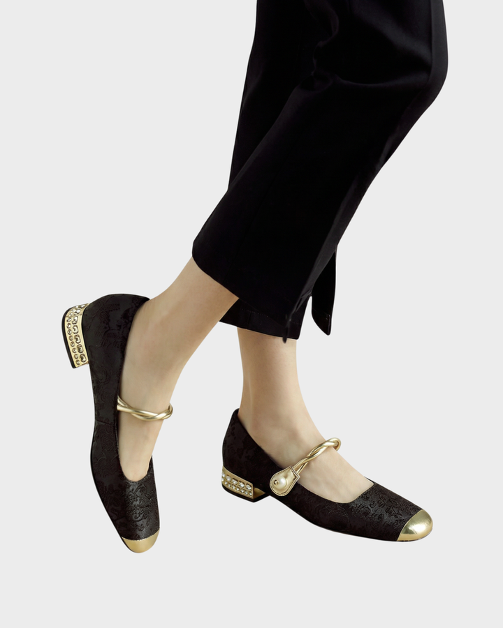 Zapatos de tacón con detalle para mujer