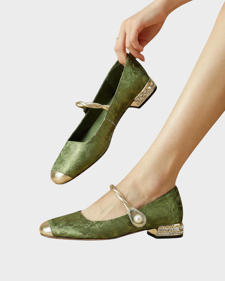 Zapatos de tacón con detalle para mujer