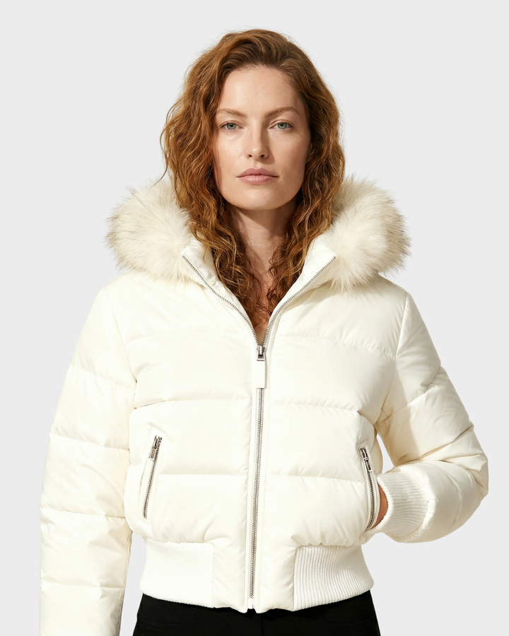 Chaqueta Con Capucha y Detalles de Piel