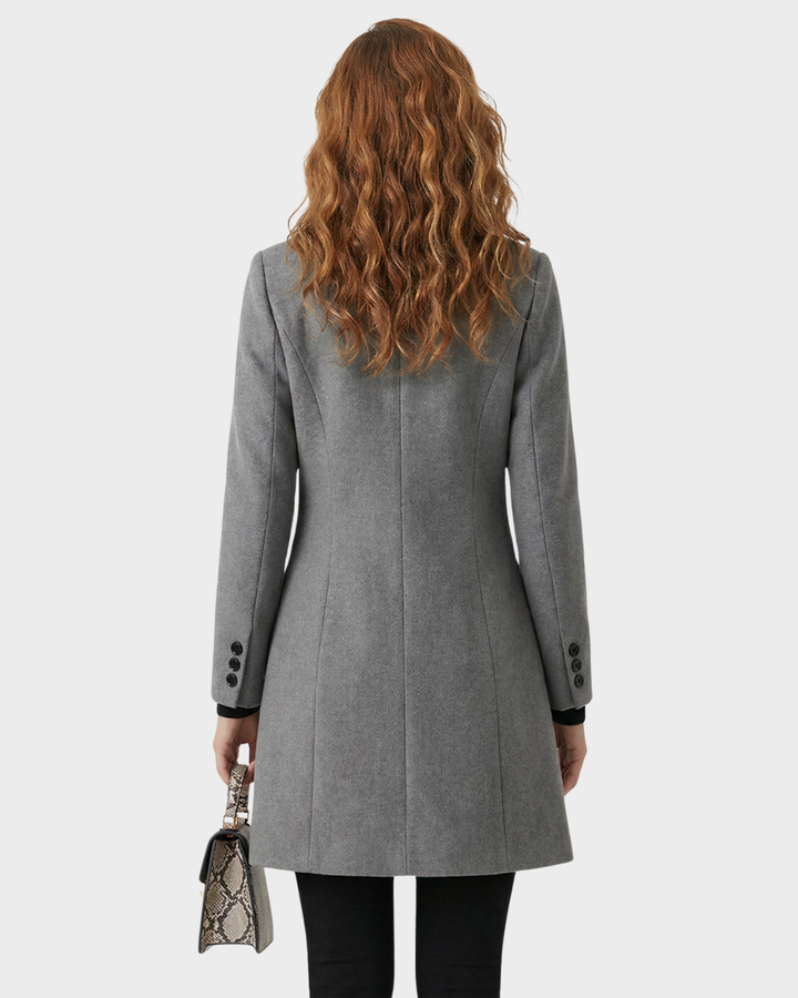 Abrigo de lana con botones