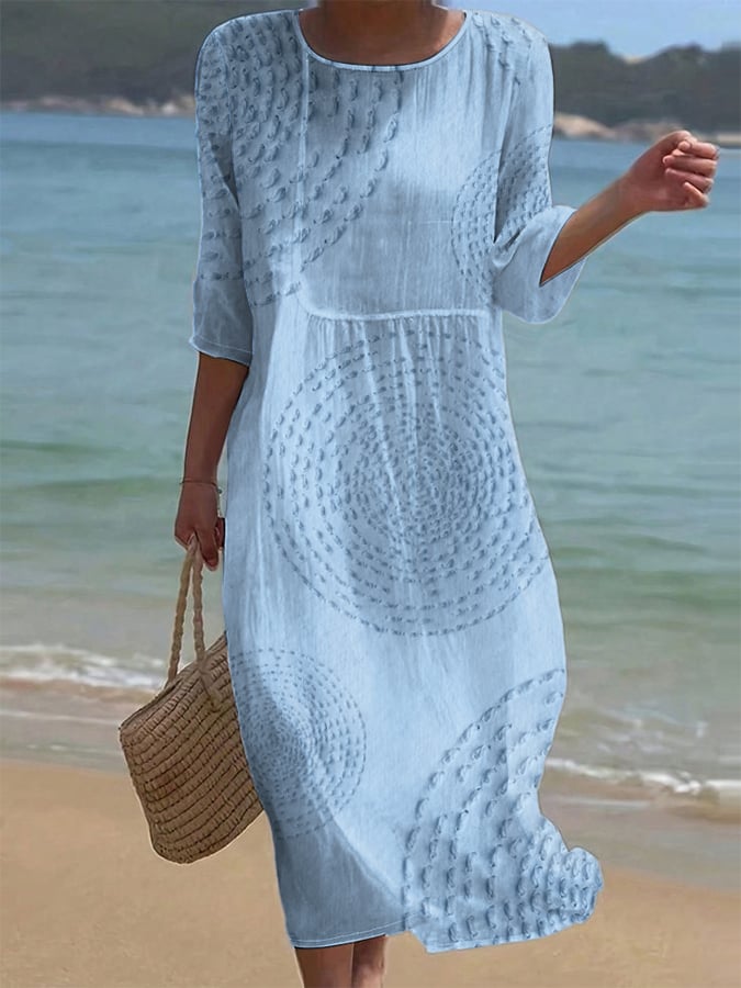Vestido casual de mujer bordado.