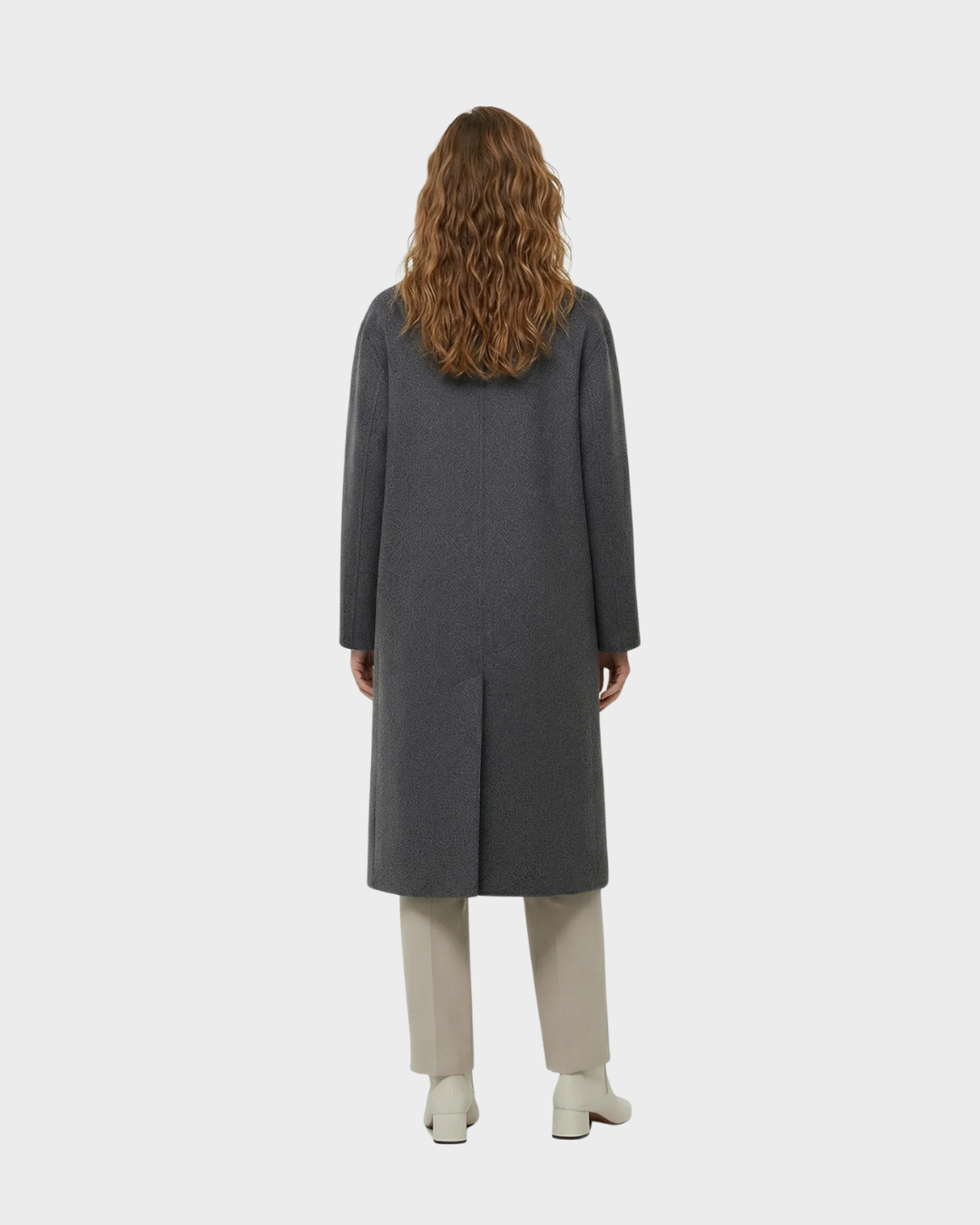 Chaqueta de lana con cuello largo rebatible y elegante doble botonadura