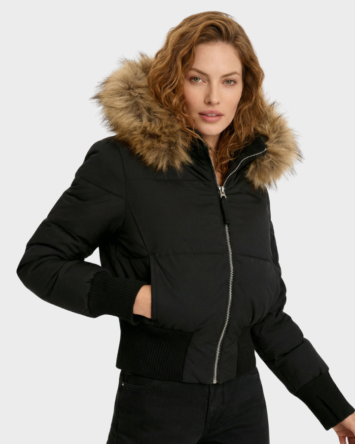 Chaqueta Con Capucha y Detalles de Piel