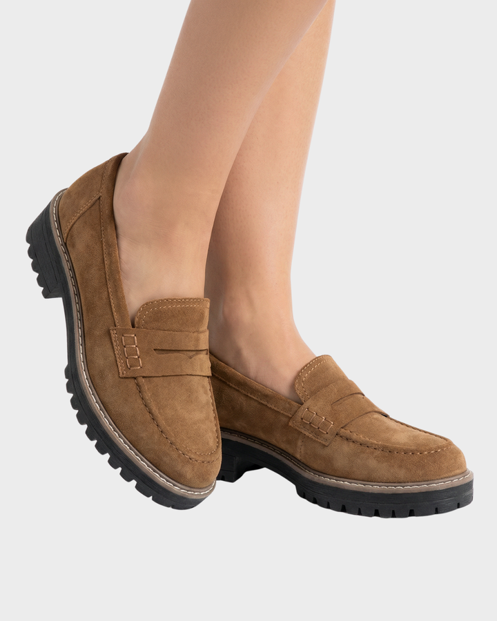 Loafers de gamuza con suela gruesa para mujer