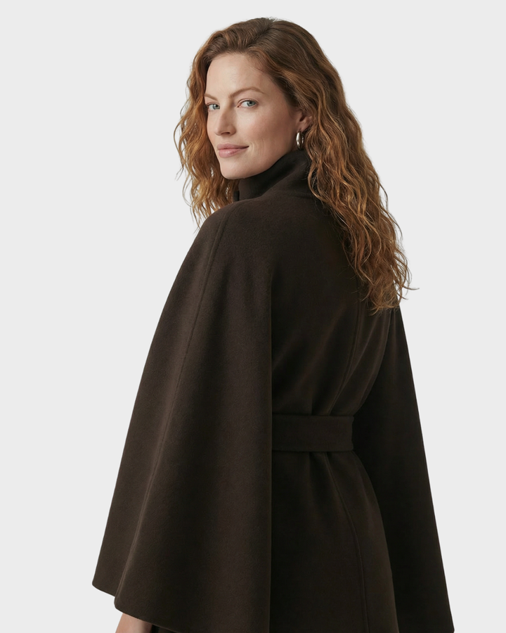 Abrigo de cuello alto – sofisticación urbana y estilo atemporal