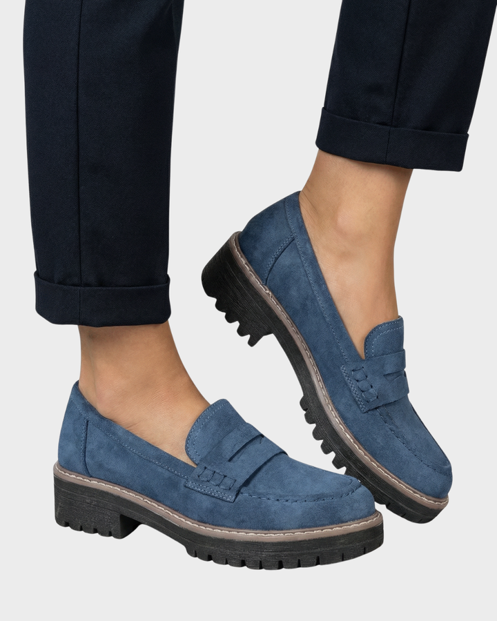 Loafers de gamuza con suela gruesa para mujer