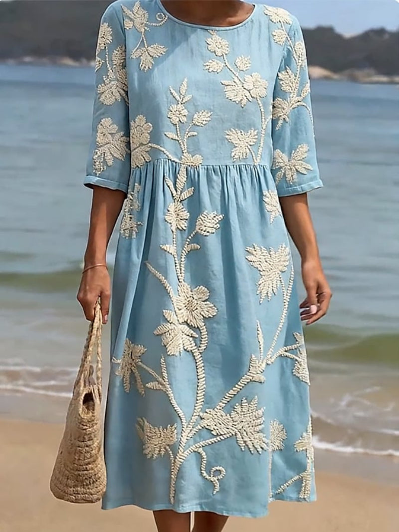 Vestido casual de mujer con estampado floral.